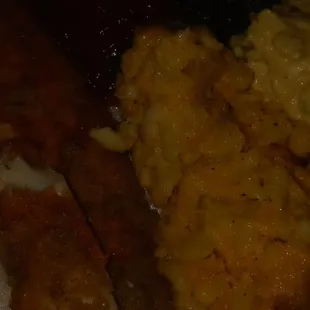 Fish ,mac n cheese, greens.