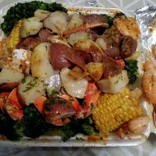 Dungeness with shrimp and veggies