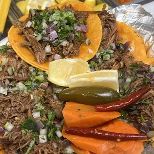 Combo #2  5Tacos de birria con consomé