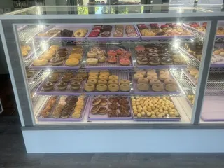 Happy Donuts