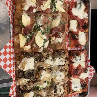 Thursday night pizza - roman style