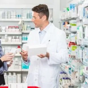4 Advantages of Using a Local Independent Pharmacy