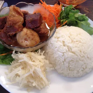 Thit Kho Trung - Braised Pork with Egg