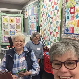 Early (EARLY) morning quilt class!