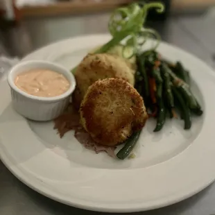 Berret&apos;s Sautéed Backfin Crabcakes w/ country ham, house Tartar sauce