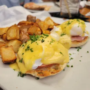 Eggs Benedict