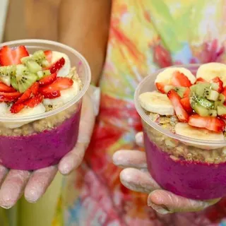 Pretty Pink Pitaya Bowl