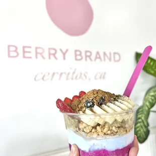 Island bowl sub granola for Hemp granola, chia pudding for Matcha chia pudding, Sweet coconut chips for chopped Almonds