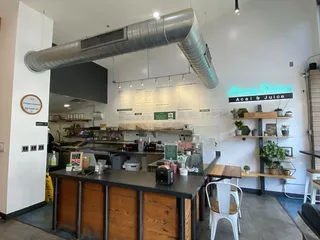 Berry Greens Juice Bar