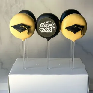 Graduation Cake Pops