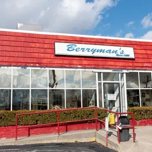 the outside of the restaurant