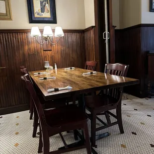 Tables for large groups are no big thing.