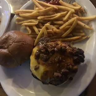 Chili burger