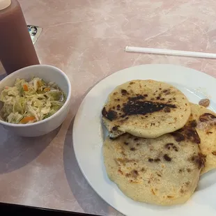 3 pupusas