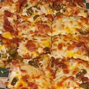Jalapeno popper pizza