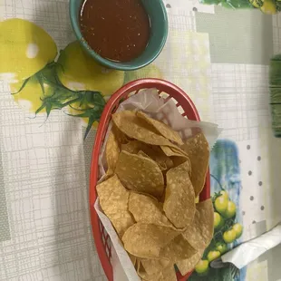 Salsa and chips