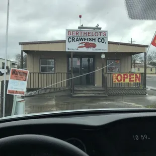 berthelot&apos;s Crawfish &amp; Co
