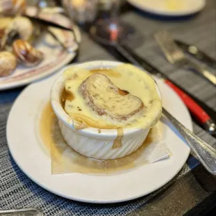 Soupe aux oignons - French onion soup