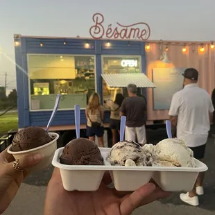 Triple sampler with damn good chocolate, paint it black (their version of cookies and cream) and banana pudding.