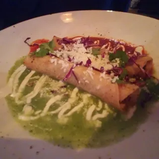 FLAUTAS DE POLLO