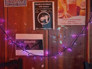 Caravan Lounge
