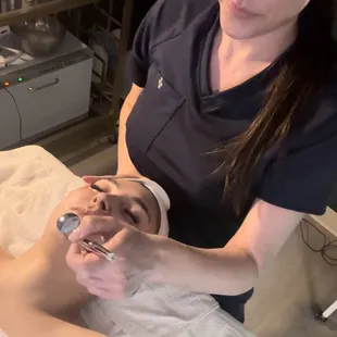 Oxygen Infusion Facial is one of my most popular treatments. 
 Infuses a hydrating antioxidant serum using hyperbaric oxygen for deep hydrat