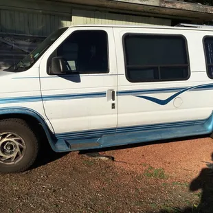 Full size van