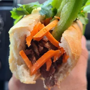 Banh mi thit nuong