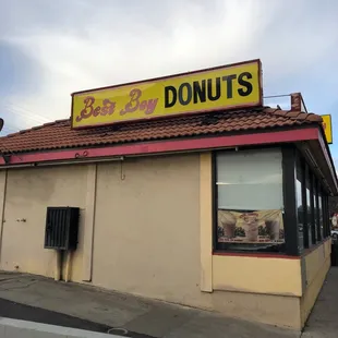 the outside of a donut shop