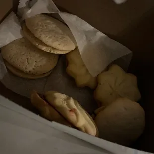 Raspberry and chocolate butter filled cookies