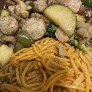food, ramen and noodles