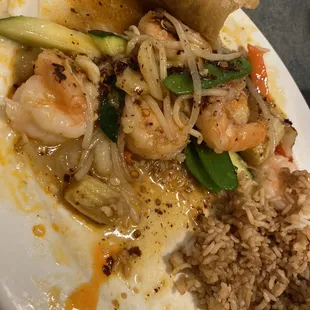 Shrimp with vegetables added spice