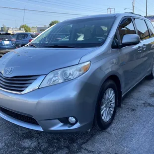 2013 sienna XLE