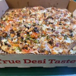 Chicken and Garlic Pizza - true Desi taste!