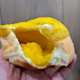 Baked Ciustard Pineapple Bun