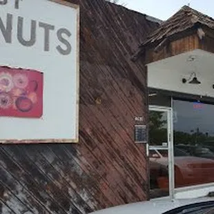 Best Donuts Entrance