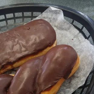 Best donuts is not just a name it is the truth.  Good people that recognizes regulars and is family friendly.