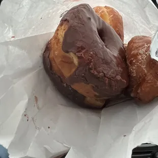 Glaze presentation is sloppy but they are fresh and tasty