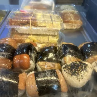 Musubis &amp; bentos