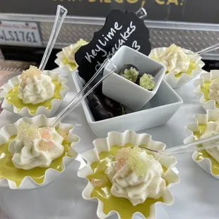 Key lime mini pies with finger limes!