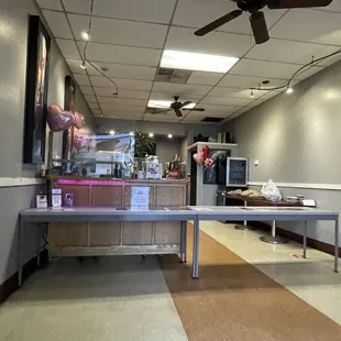 sushi and sashimi, interior