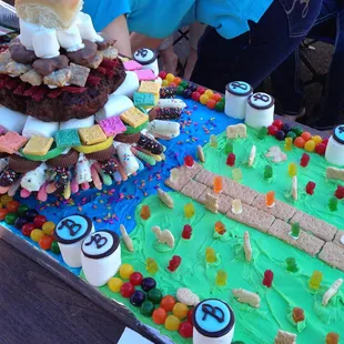 Dinstuhl's burger.  There's beef in that pile.