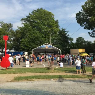 2014-09-21 15.14.59; Burger Stage @ Best Memphis Burger Fest, Memphis TN
