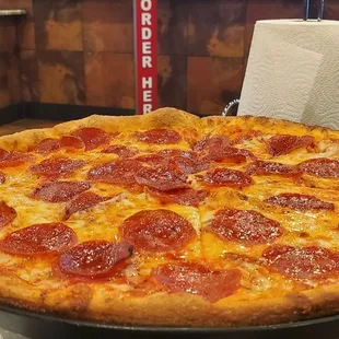Medium pepperoni pizza