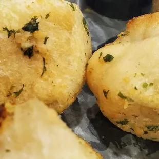 Garlic knots