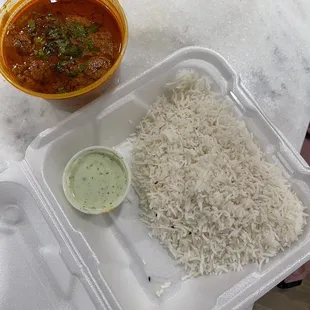 Mediocre veggie tikka masala and a pitiful portion of rice for $15. Total rip off