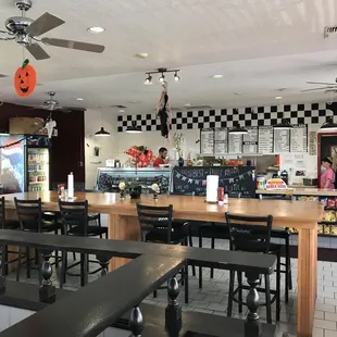 Seating/counter area