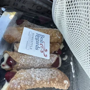 Chantilly Cannoli!