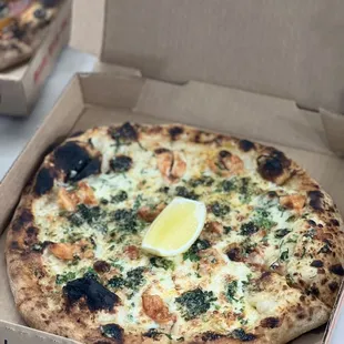 Garlic Kauai Shrimp Pizza