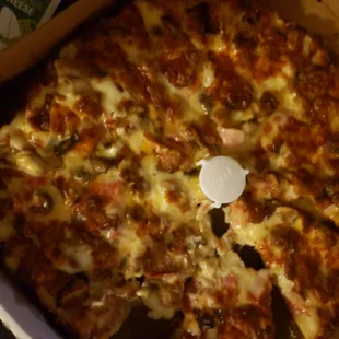 So delicious Alfredo pizza!!